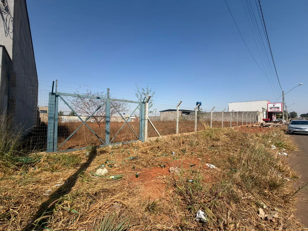 LOTE À VENDA EM TRINDADE – GO Excelente oportunidade para quem busca espaço e ve...