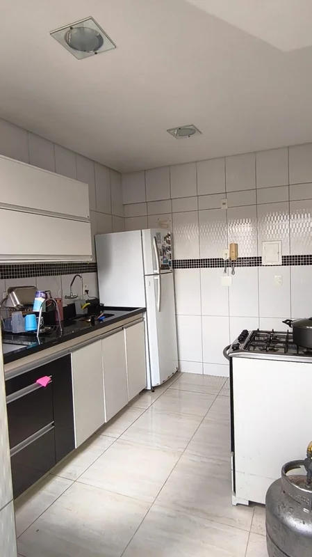 Excelente oportunidade no Lúcio Costa. Excelente localização, próximo ao comérci...
