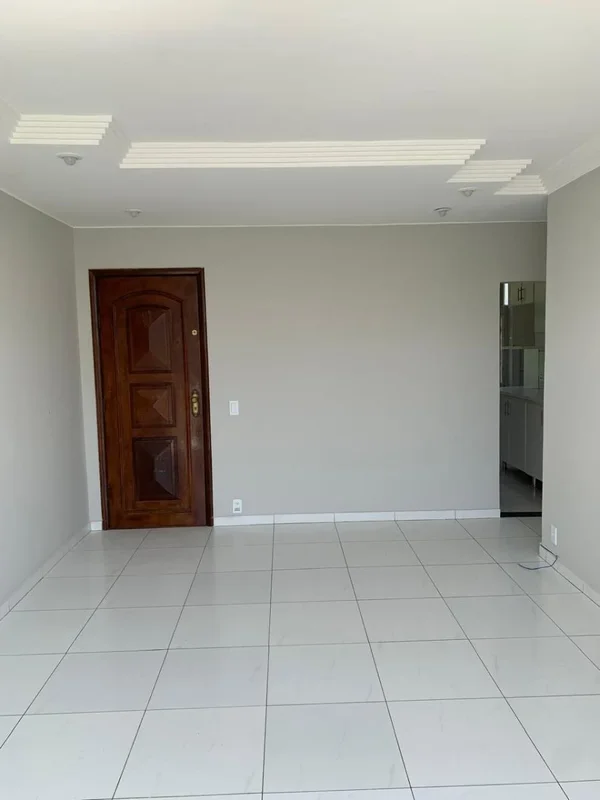 SQN 405 TRÊS QUARTOS SUÍTE CANTO VAZADO VISTA LIVRE NASCENTE SEGUNDO ANDAR FINAN...