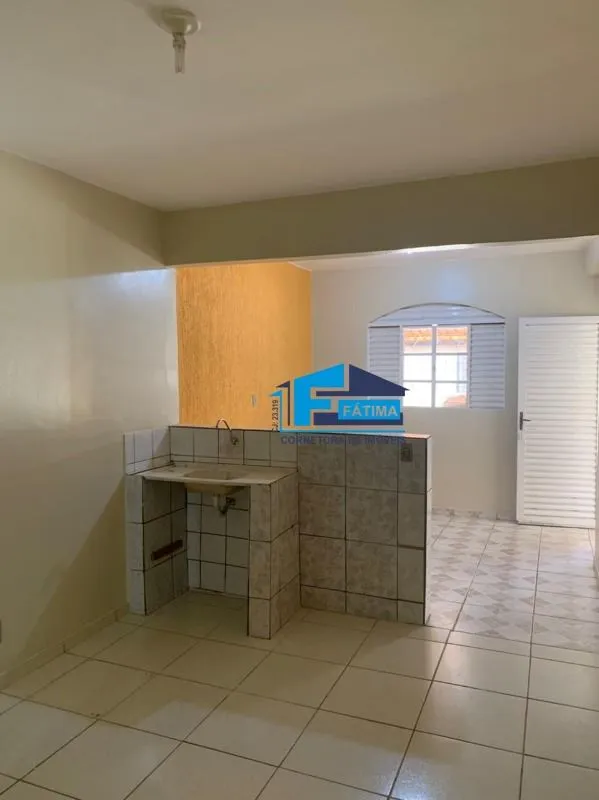 Apartamento térreo no seguinte formato:- sala;- cozinha;- banheiro social;- quar...