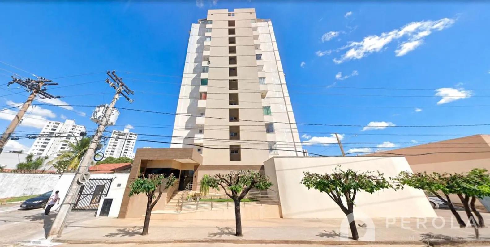 Apartamento cobertura duplex contendo três quartos sendo duas suítes, duas salas...