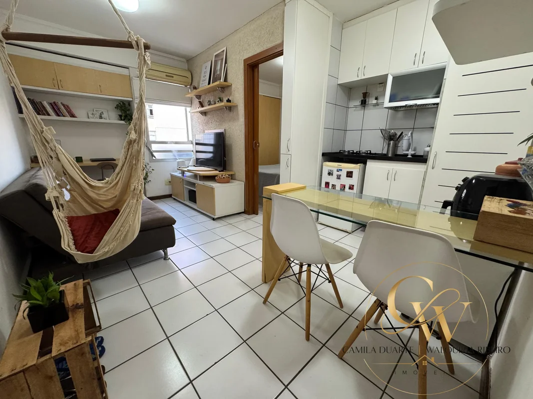 Kitnet linda !!!! Prática e num endereço estratégico Viver bem não precisa de mu...