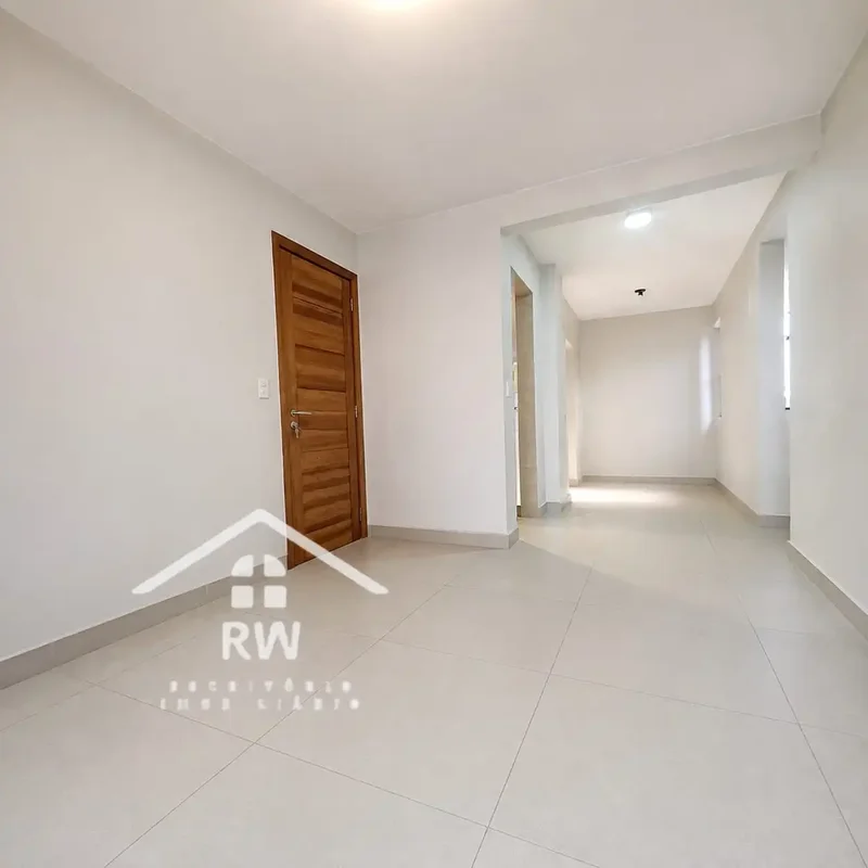 SQN 407 – APARTAMENTO REFORMADO, VAZADO E COM VISTA LIVRE!Excelente oportunidade...