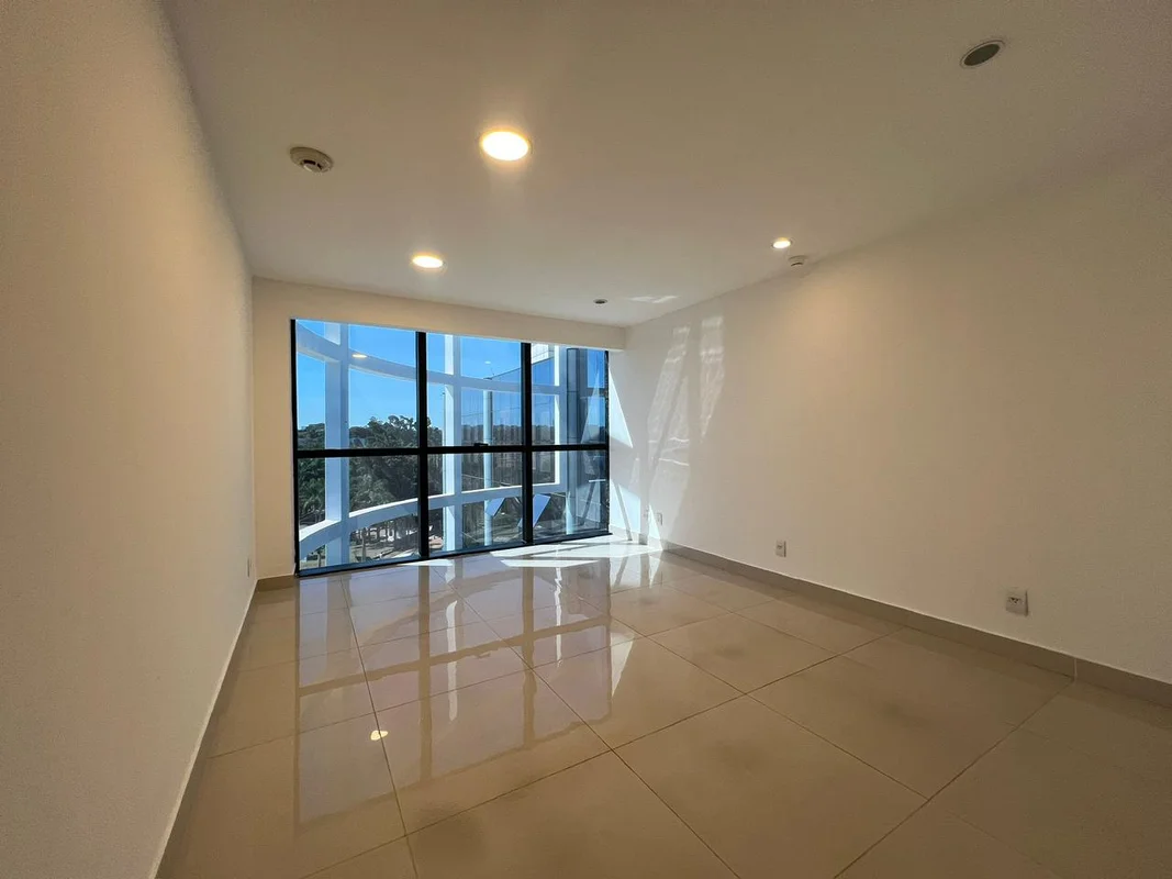 Julisce Alencar Assessoria Imobiliária vende...SALA COMERCIAL PARA VENDA NA ASA ...