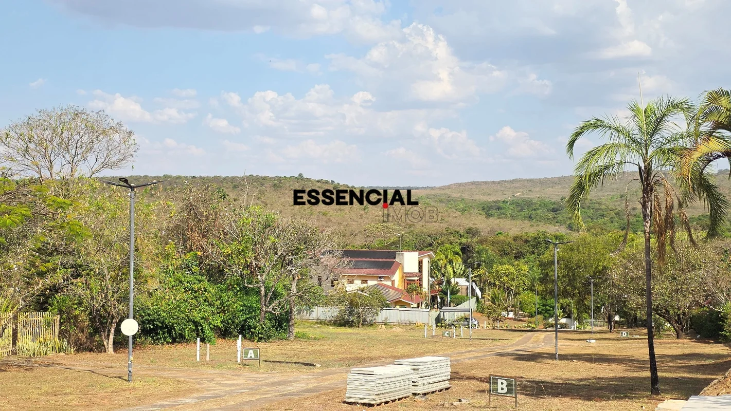Vende-se em Condomínio Fechado – Park WayUma excelente oportunidade para quem bu...