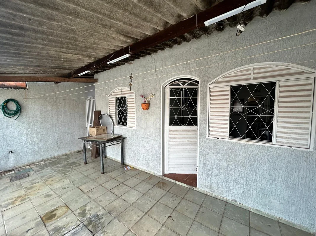 Características do imóvel* Lote com aproximadamente 150 m²* Aceita financiamento...