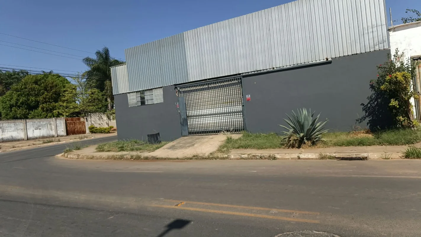 GALPÃO COMERCIAL À VENDA – VICENTE PIRES/DFExcelente oportunidade para empresas,...
