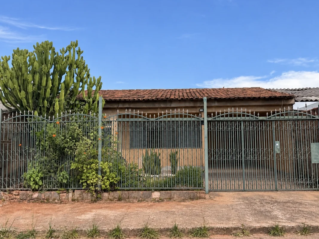 CASA À VENDA | QNM 40 – SETOR M NORTEEspaço, localização e excelente potencial p...