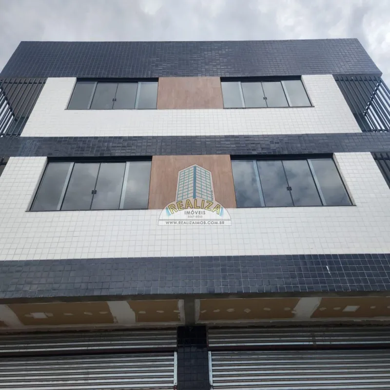 Realiza Imóveis apresenta: Excelente apartamento, bem localizado e próximo a div...