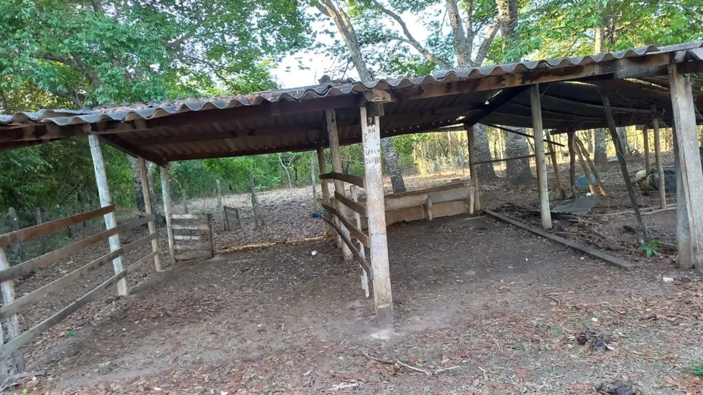 Excelente chácara com 21.000 m² na GO-020, em Bela Vista de Goiás, ideal para qu...