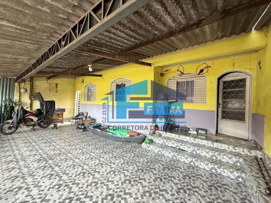 Casa térrea (não é laje) excelente localização no Recanto das EmasImóvel bem dis...