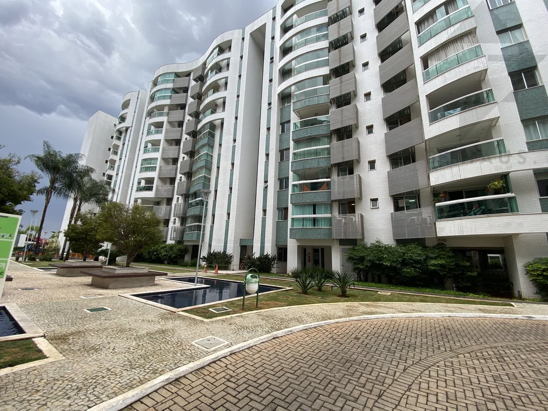 Aluga-se apartamento com área privativa de 74m², em um dos condomínio mais compl...