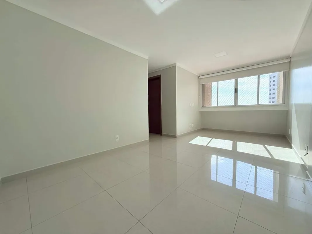 Apartamento Semi-Mobiliado | 2 Quartos (1 Suíte) | Andar Alto (18º) | Nascente |...