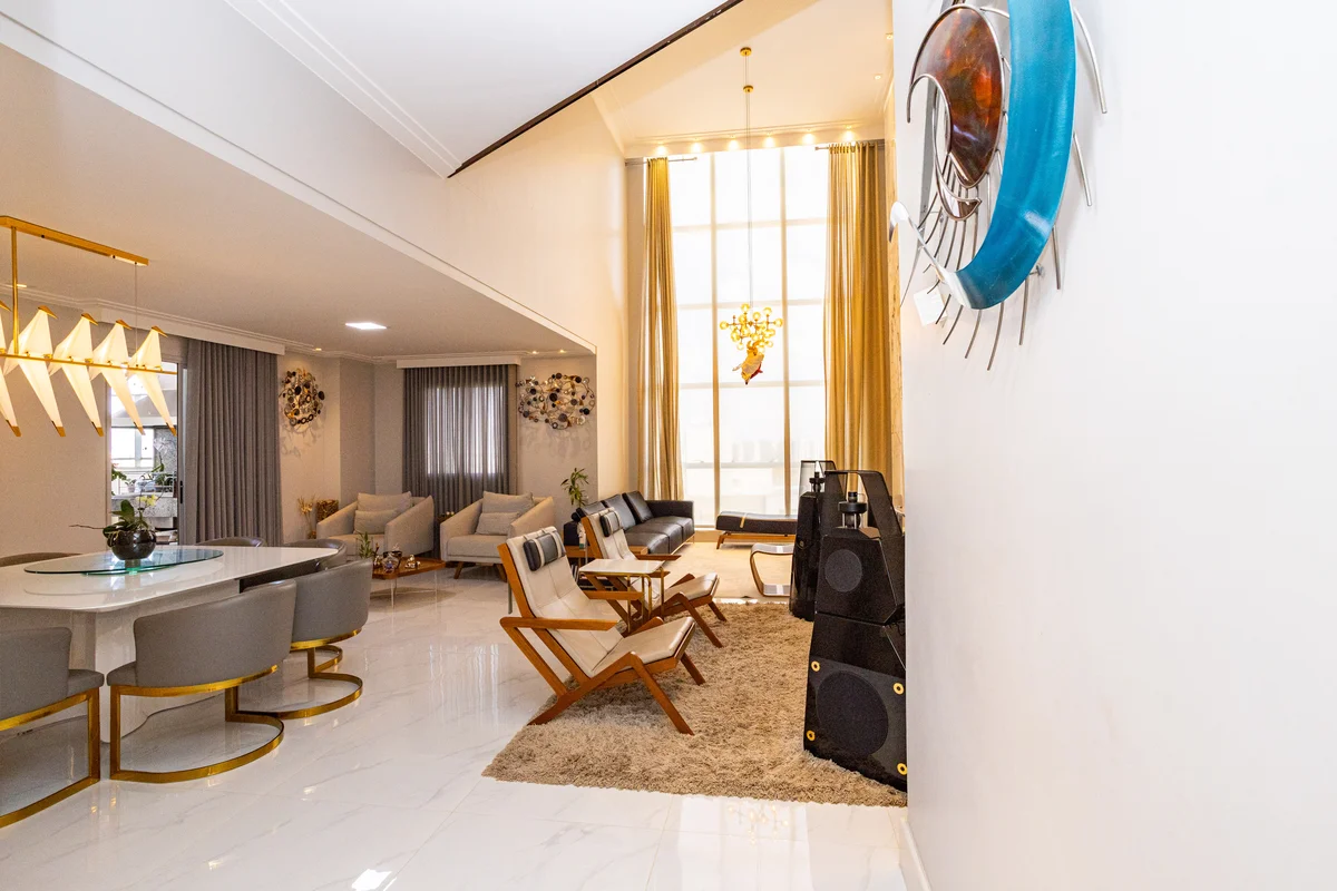COBERTURA DUPLEX | 278m² | 4 SUÍTES | 4 VAGAS | REFORMADA, MOBILIADA E DECORADAU...
