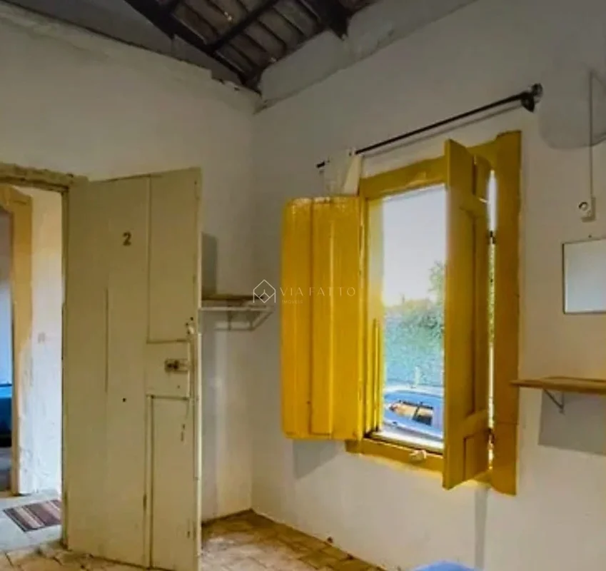 IMÓVEL À VENDA NO CENTRO DE PIRENÓPOLIS – GOUma propriedade espaçosa, bem locali...