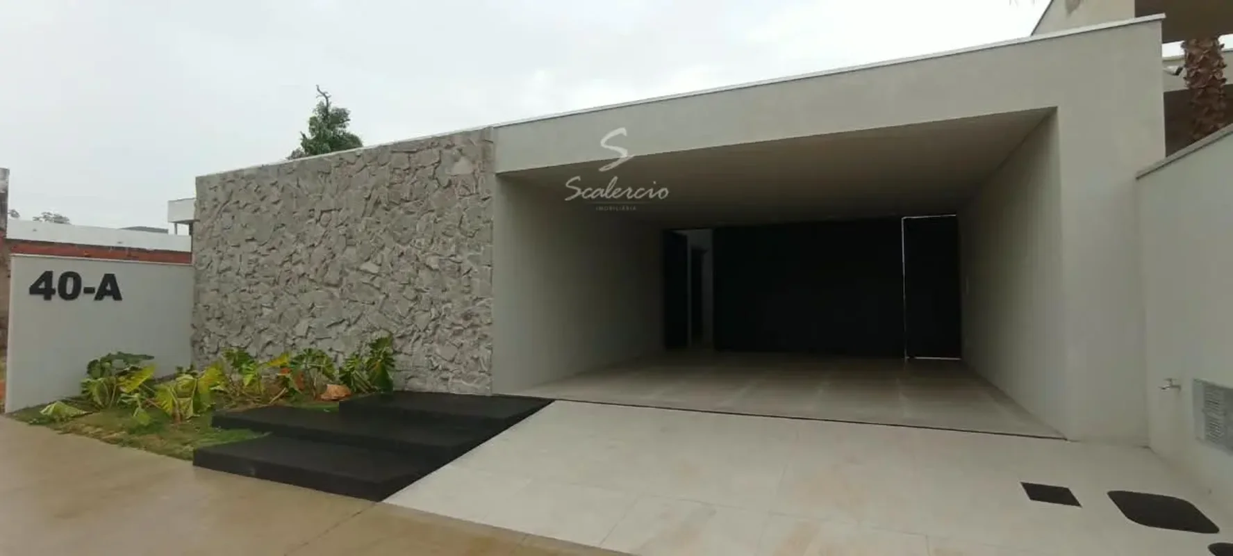 SCALERCIO IMOBILIÁRIA ALUGA COM EXCLUSIVIDADE!PLANTÃO DE LOCAÇÃO: (61) 99166.131...