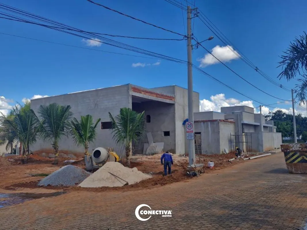 Já podemos conhecer essa belíssima casa térrea, já finalizando o acabamento (ago...