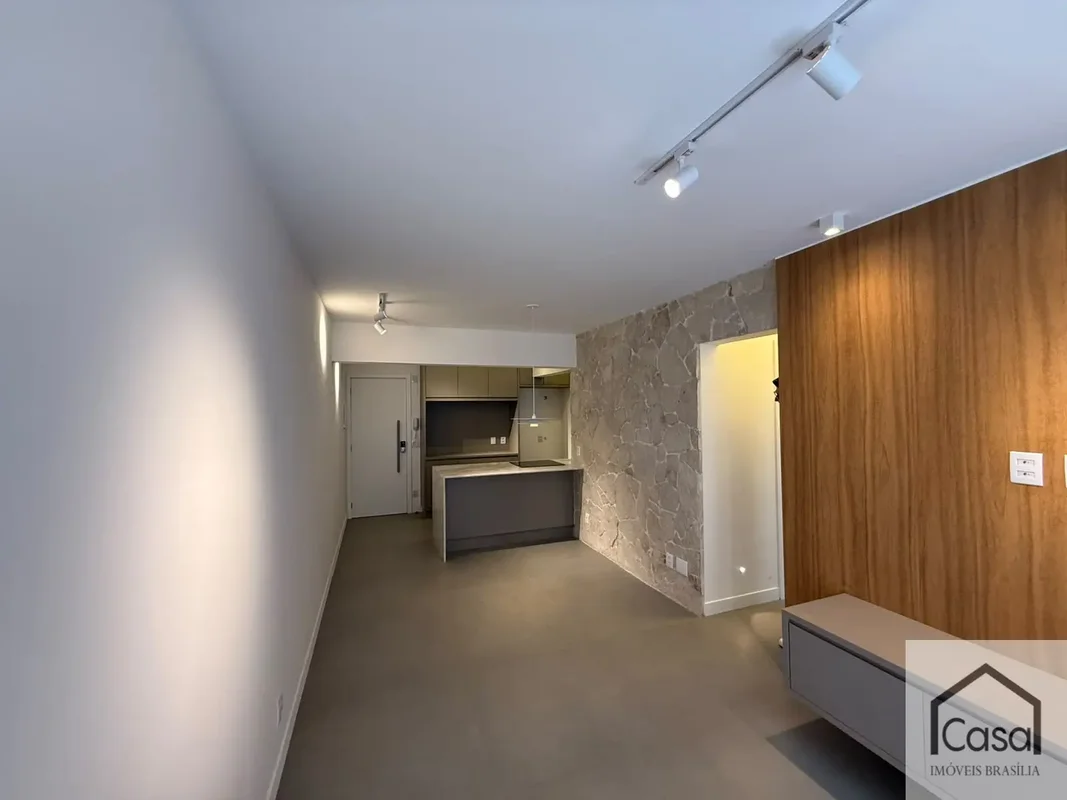 CASA IMÓVEIS VENDE - LINDO APTO. 100 % REFORMADO:- AOS 7 (Octogonal)- Assinado p...