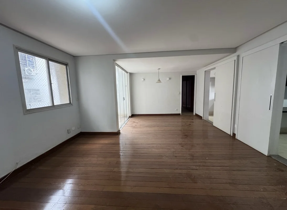 Apartamento à venda no Setor Bueno – GoiâniaExcelente oportunidade para quem bus...