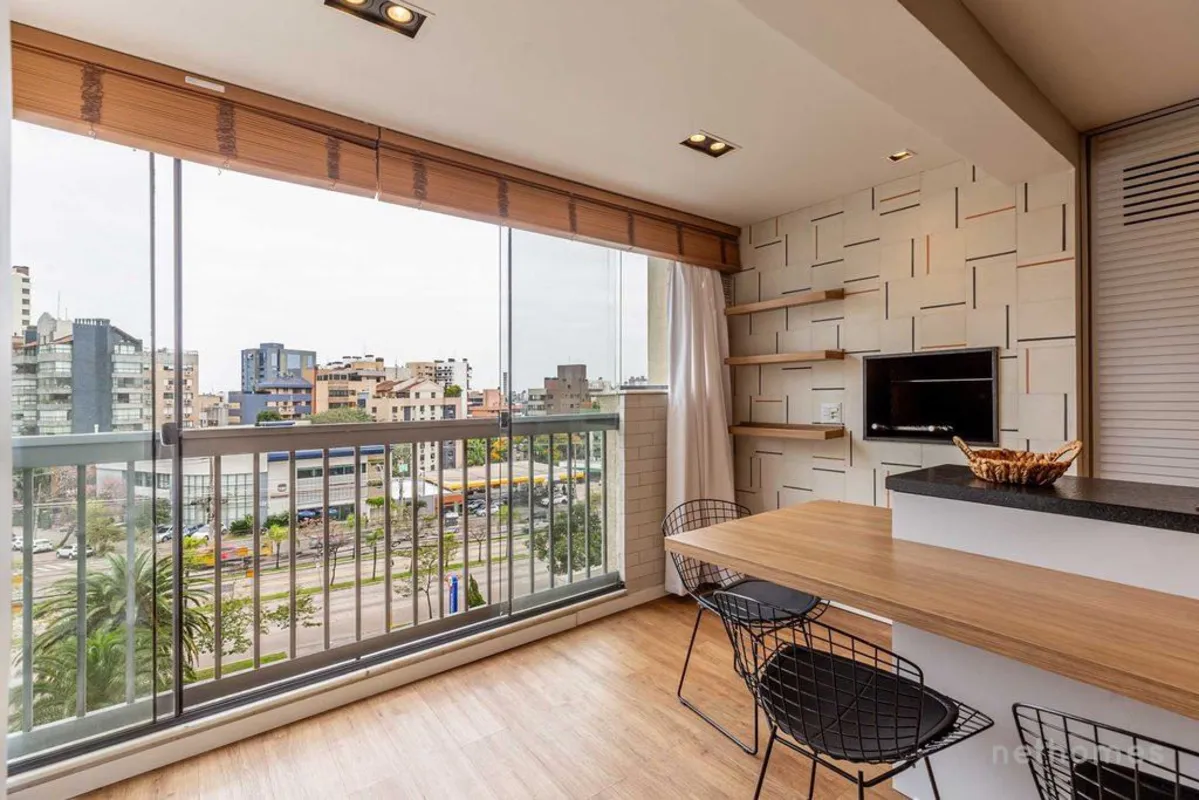 Apartamento no Condomínio Urban Concept, no bairro Três Figueiras, totalmente mo...
