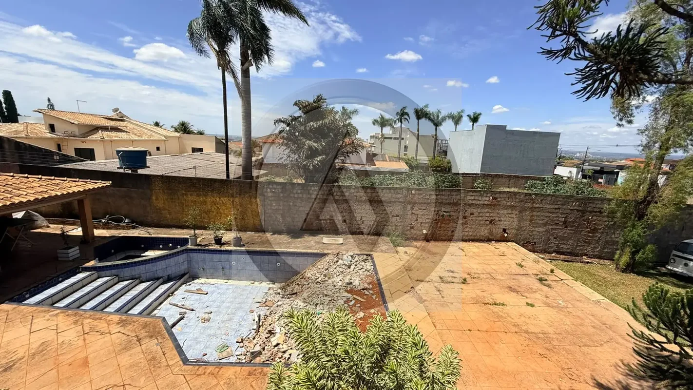 OPORTUNIDADE ÚNICA em Vicente Pires: Terreno Comercial e de Alto Retorno com 1.6...