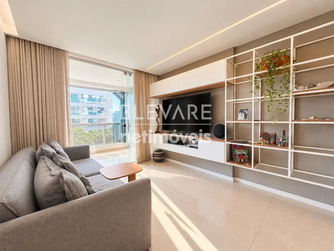 APARTAMENTO REFORMADO DE 3 QUARTOS NO NOROESTE.Apartamento reformado, com ambien...