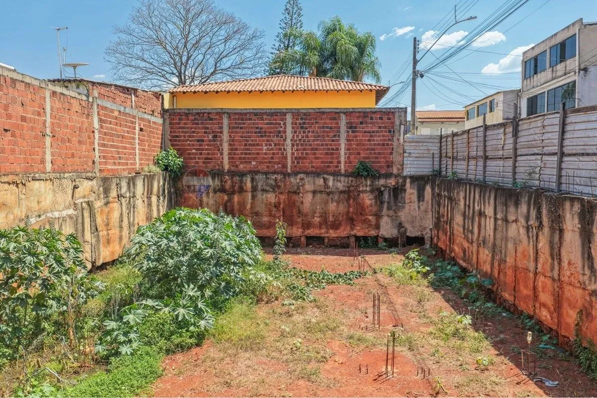 OPORTUNIDADE INCRÍVEL NA VILA PLANALTO!Imagine investir em um terreno com 290 m²...