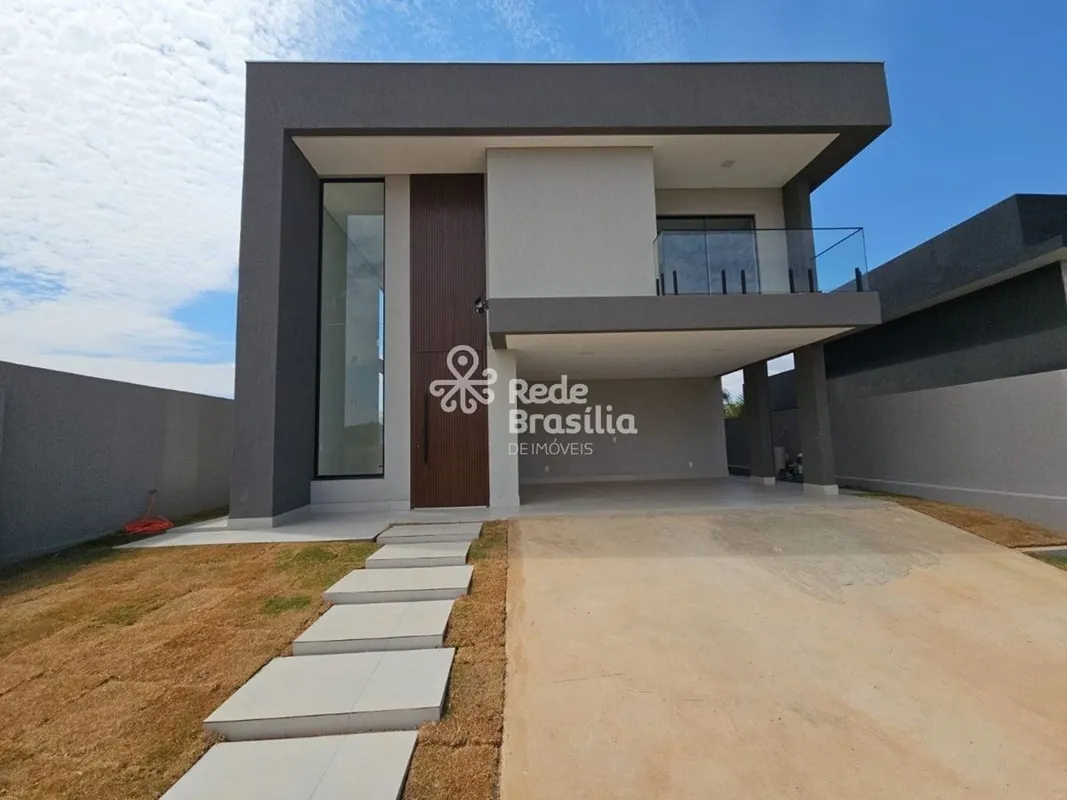 CASA MODERNA RECÉM ACABADA NO CONDOMÍNIO DAMHA II - Pertinho do Alphaville e Jar...