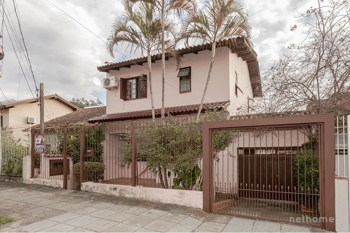 Casa no bairro Passo D?Areia, Porto Alegre, ideal para quem busca conforto, espa...