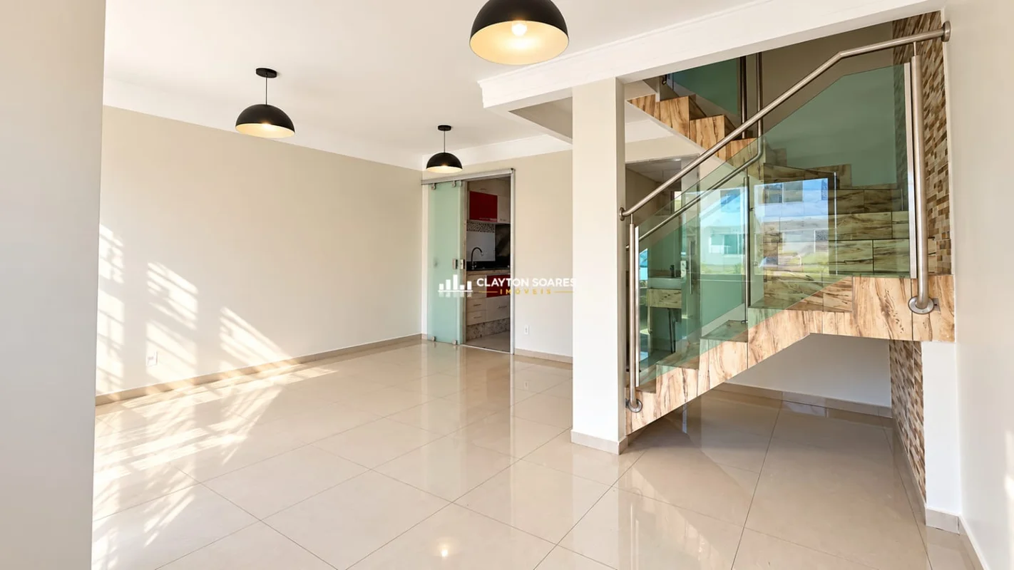 CASA DE ESQUINA REFORMADA NA QC 08 – JARDINS MANGUEIRALExcelente oportunidade pa...