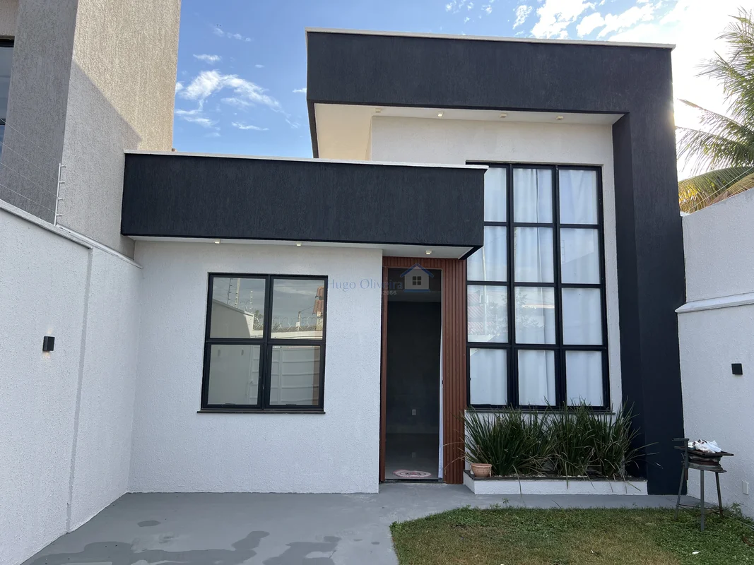 Descubra uma casa encantadora na Rua LPK 15, no Residencial London Park, em Goiâ...