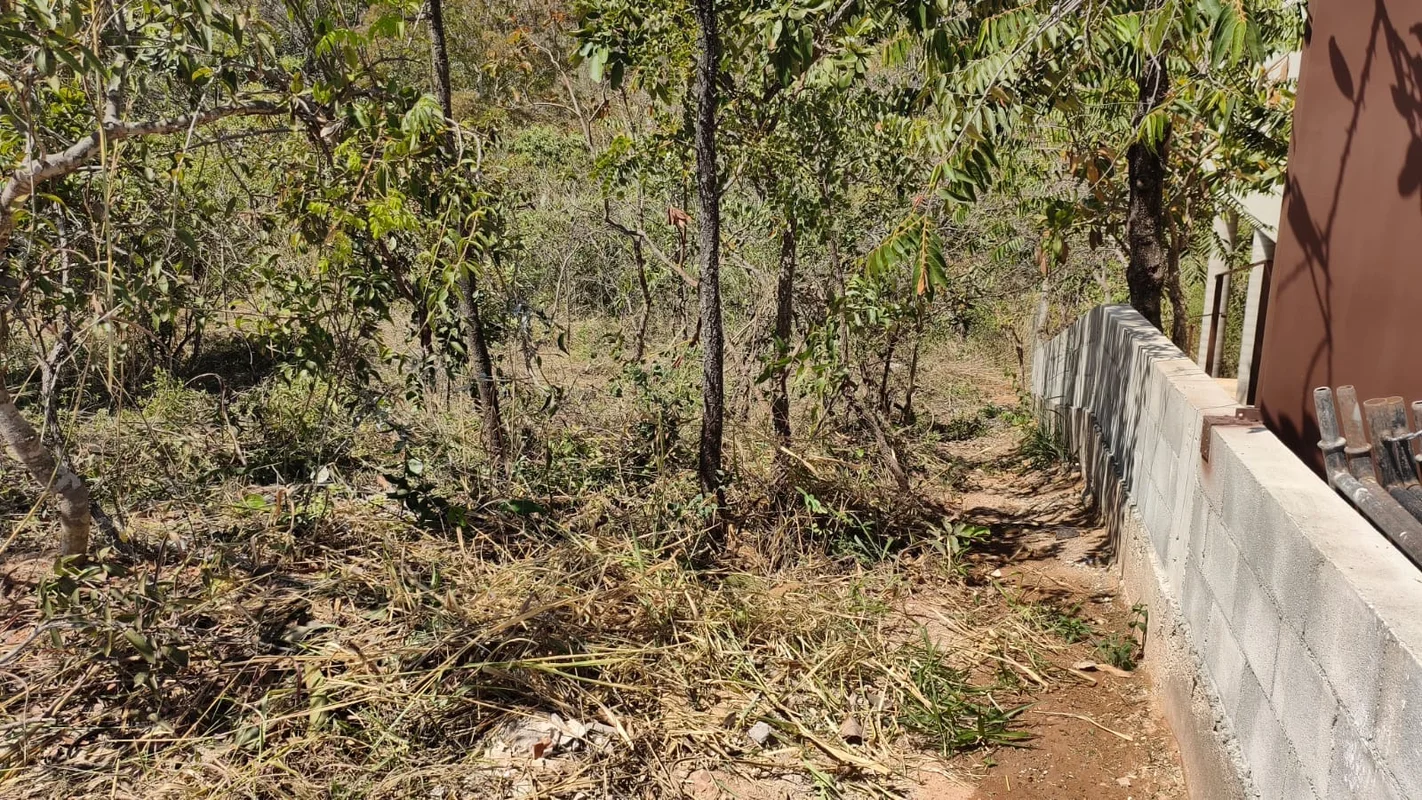 TERRENO A VENDA EM CONDOMÍNIO RESERVA SANTA MONICA TERRENO À VENDA EM CONDOMÍNIO...