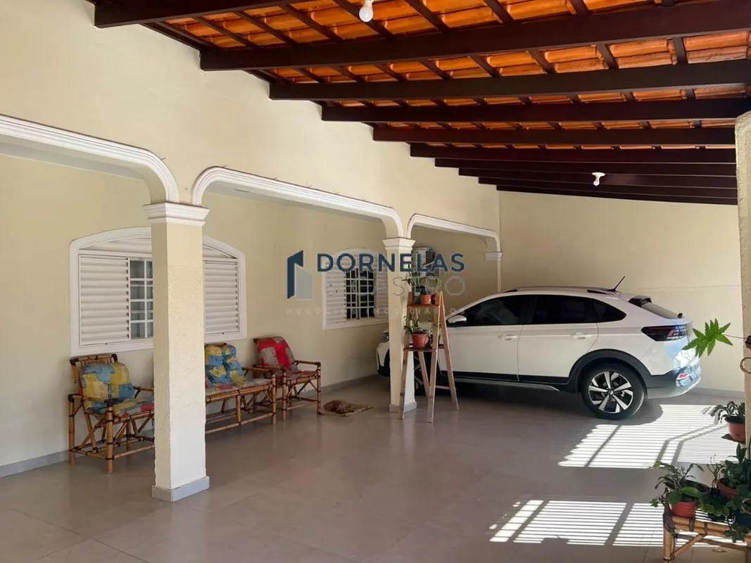  Olá, seja bem-vindo à Dornelas & Castro Negócios Imobiliários (CJ 25.447)!Me ch...
