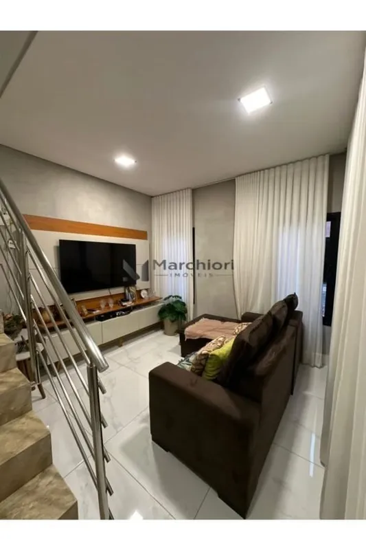 DESCRIÇÃO DO IMÓVEL Excelente oportunidade para quem busca espaço, conforto e um...