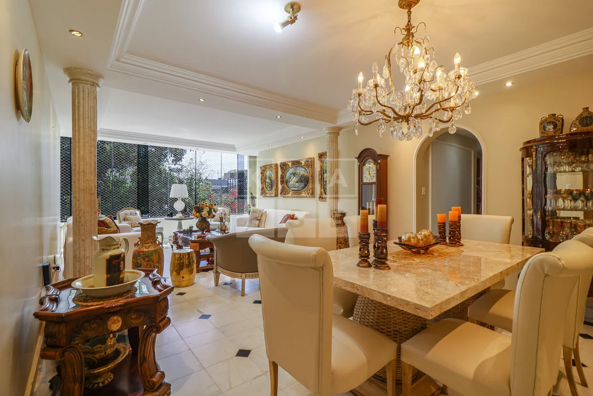 Com 135 m² muito bem distribuídos, esta planta chama atenção pela generosidade d...