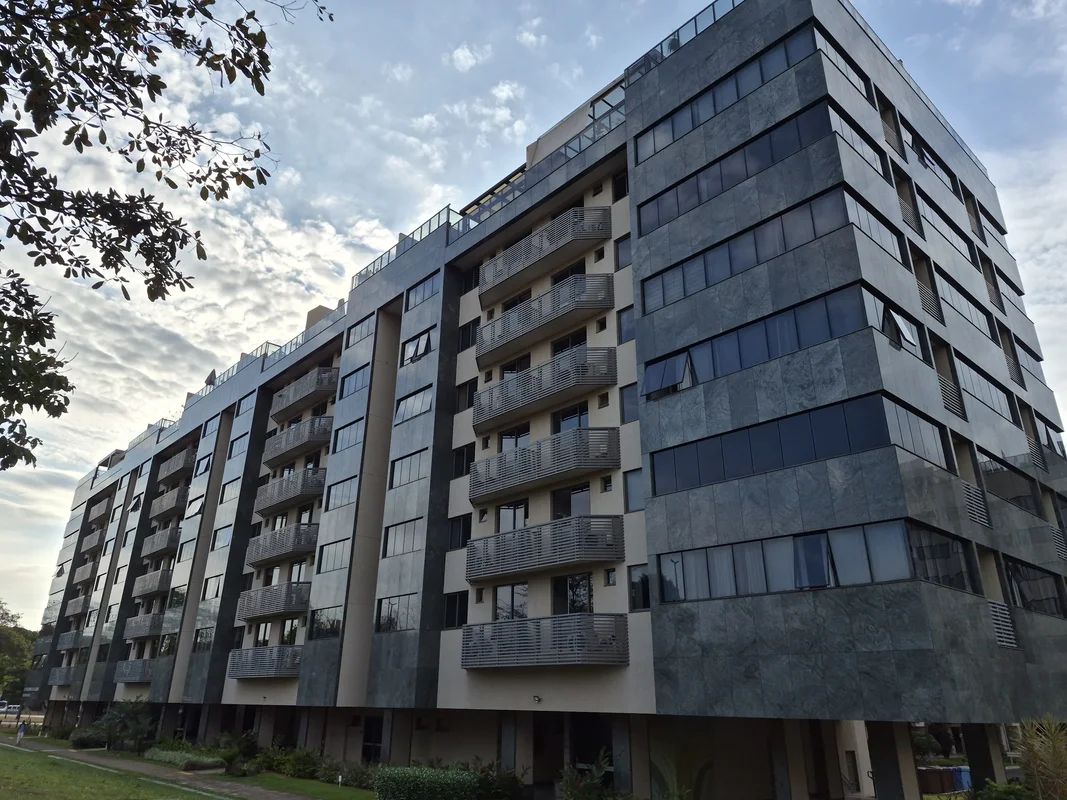 Alugue até sem fiador!Apartamento na SQN 211 no residencial Betty Bettiol com am...