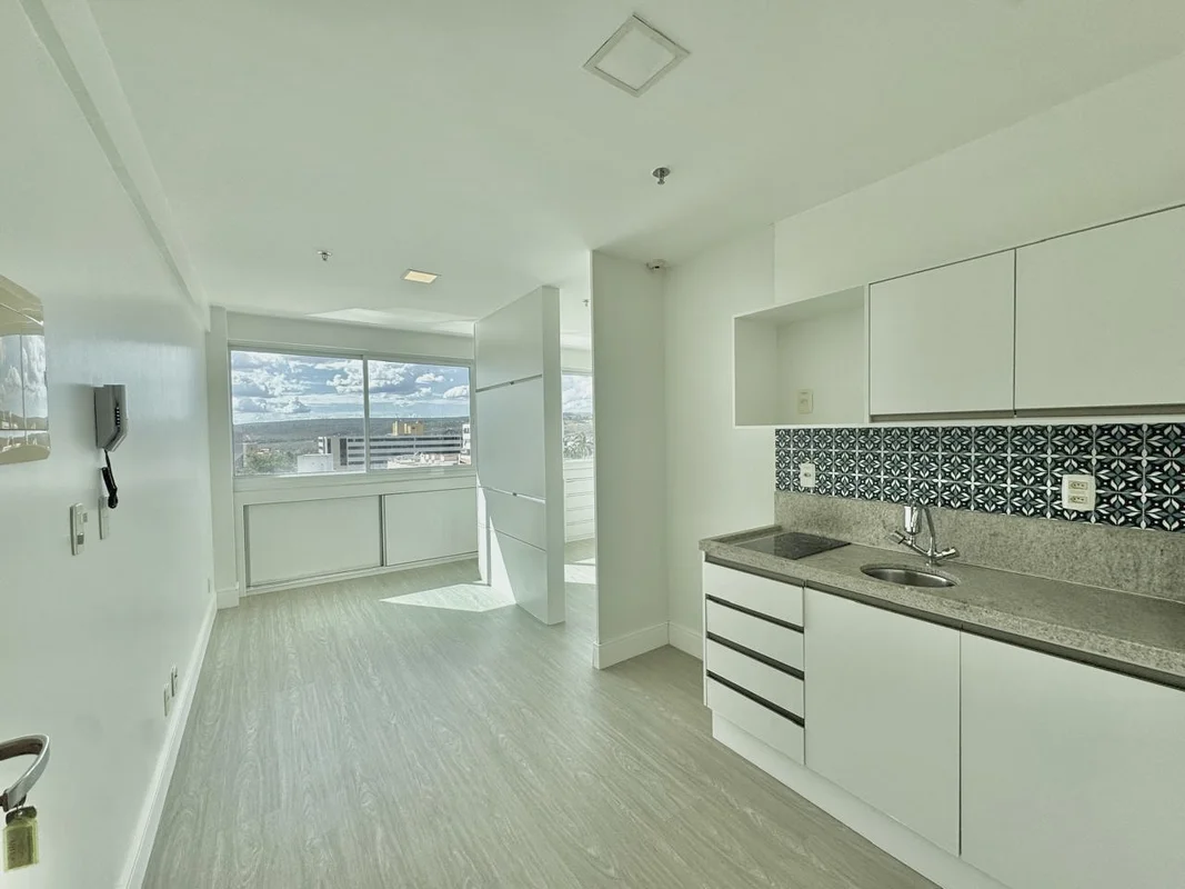 OPORTUNIDADE NO SELETTO LAGO NORTE | 3º ANDAR COM VAGA E DEPÓSITOSão 29m² bem di...