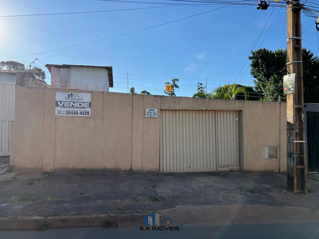 S.A Imóveis vendeExcelente casa em Arniqueiras- com localização privilegiadaImóv...
