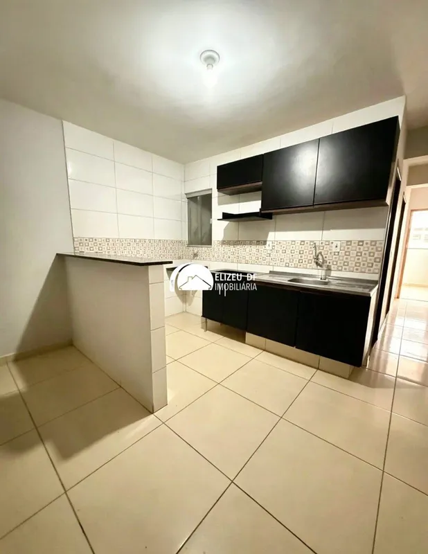 Elizeu Imóveis aluga Apartamento na QE 40 Conjunto Q, Guará II:Apartamento, comp...