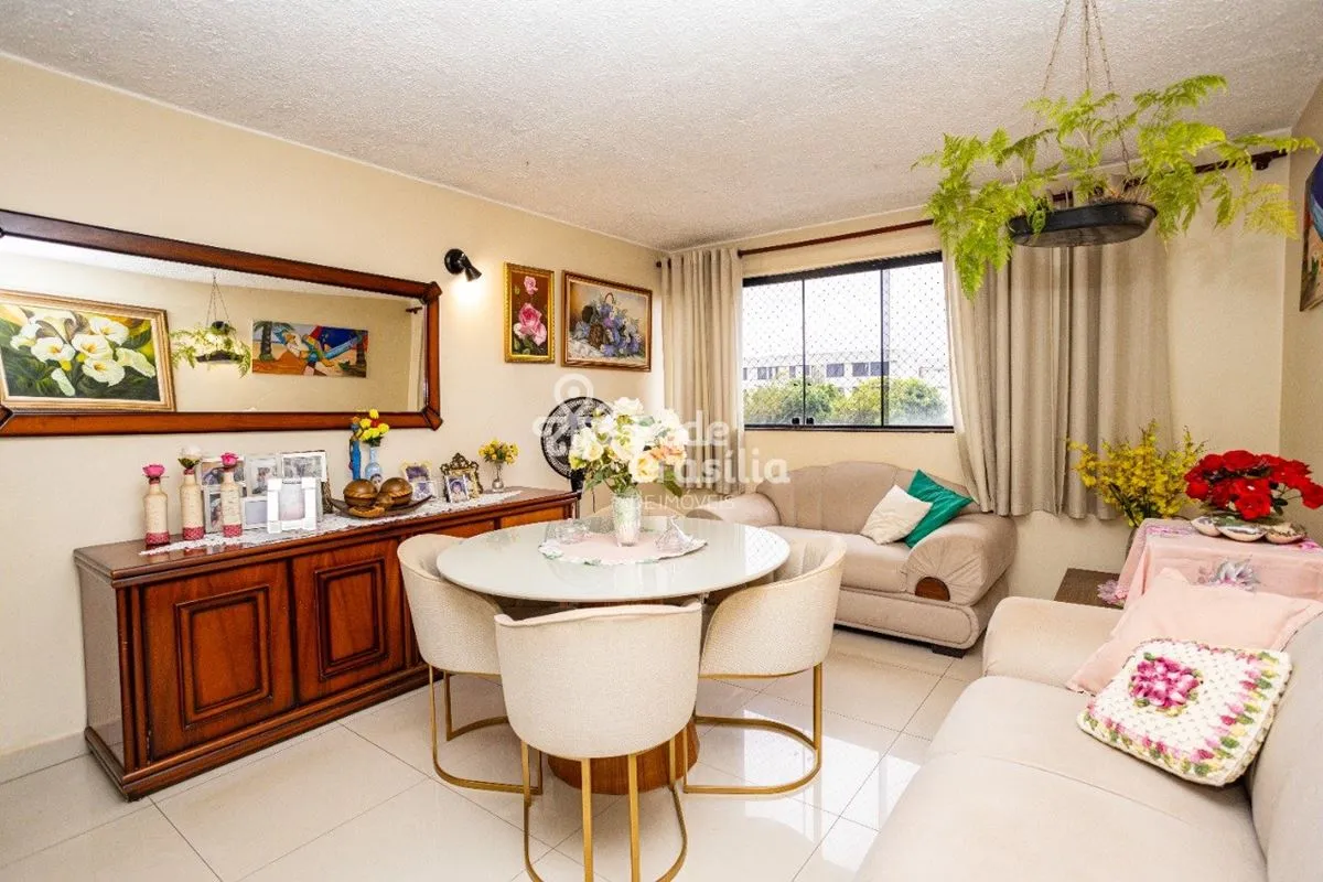 SHCES 203 - Cruzeiro NovoApresentamos este excelente apartamento com piso em cer...