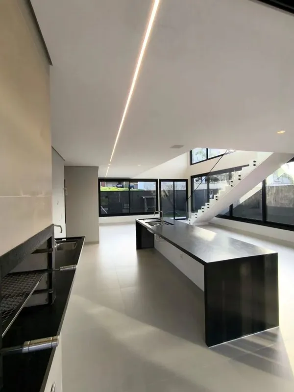 Casa Triplex de Alto Padrão com Vista Definitiva para a Mata no Jardins Barcelon...