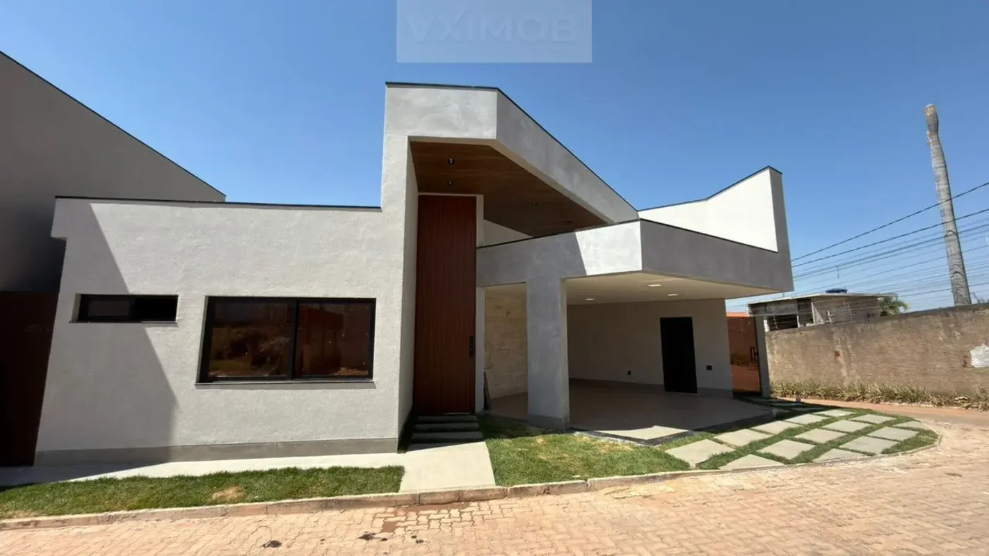 CASA DE ALTO PADRÃO EM ARNIQUEIRA | COMPACTA, MODERNA E EXCLUSIVAUma excelente o...