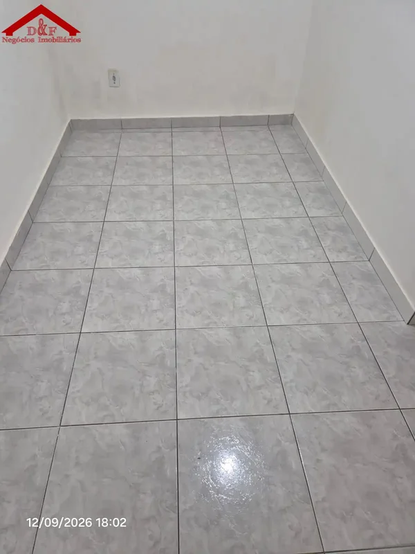 ALUGA-SE KIT NA QUADRA C 10, CONDOMÍNIO ED. CRIATIVA 7 COM 33M2 POR R$900,00 (NO...