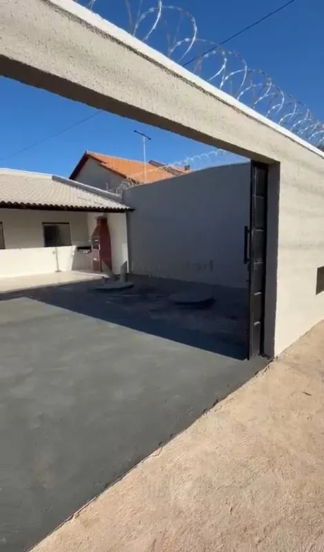 CASA À VENDA NO SETOR FRANCELLY RIBEIRO EM GOIANIRA 2 QUARTOS ENTRADA REDUZIDA D...