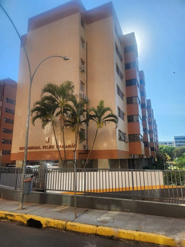 Localização privilegiadaVista livre para o Nascente3 quartos ( sendo 1 suite) sa...