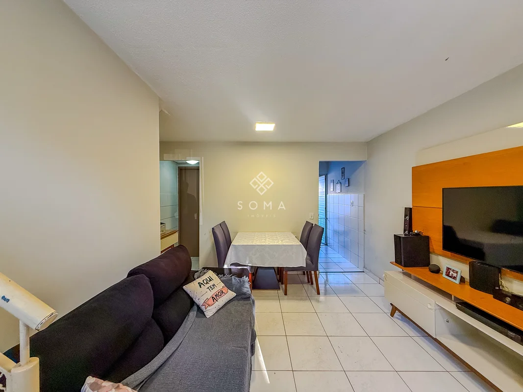 ESPECIFICAÇÕES DA CASA:- Sala ampla- Cozinha com bancada em granito, armários pl...