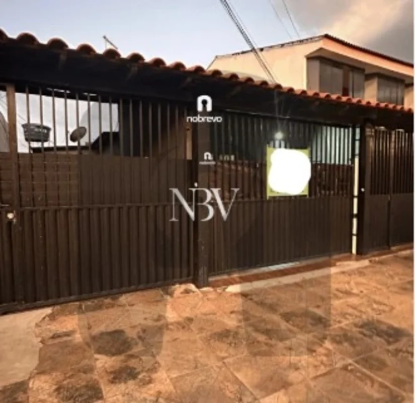 EXCELENTE OPORTUNIDADE DE MORAR BEM E GERAR RENDA CASA 350M ,COM 03 QUARTOS 01 S...
