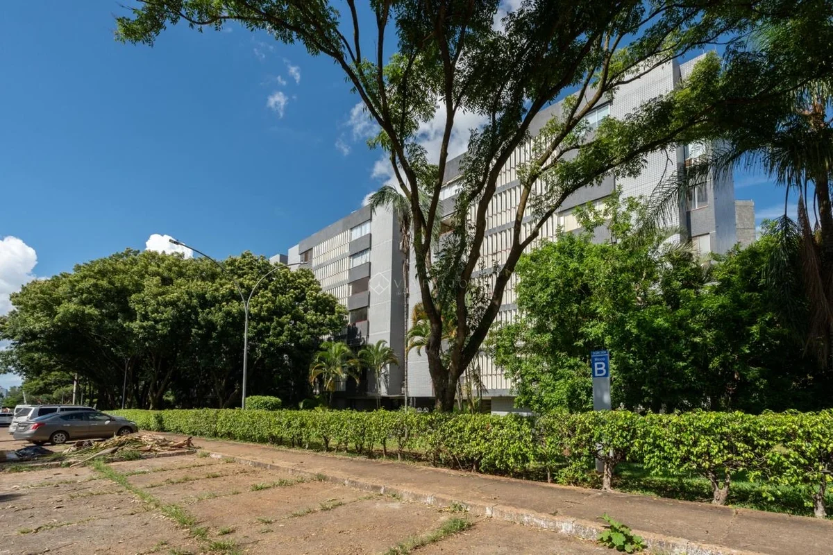 SQN 309 – 2 quartos, nascente e vista livre | 69 m²Apartamento ideal para casal,...