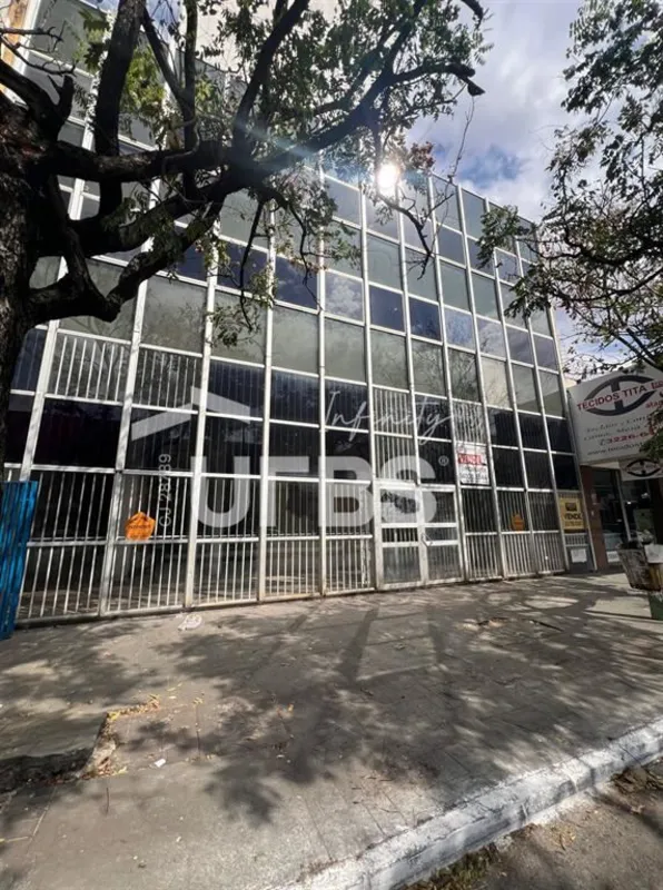 COD U-0027112 - Pr-dio comercial - venda na Av. Anhanguera, Goi-nia, com 2.705 m...
