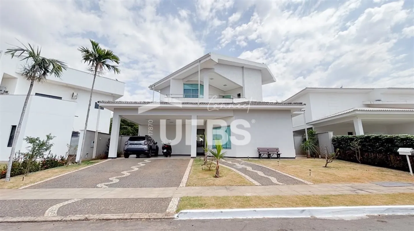 COD U-0034832 - Sobrado : parte t-rrea: garagem 4 carros, sendo 2 cobertos, hall...